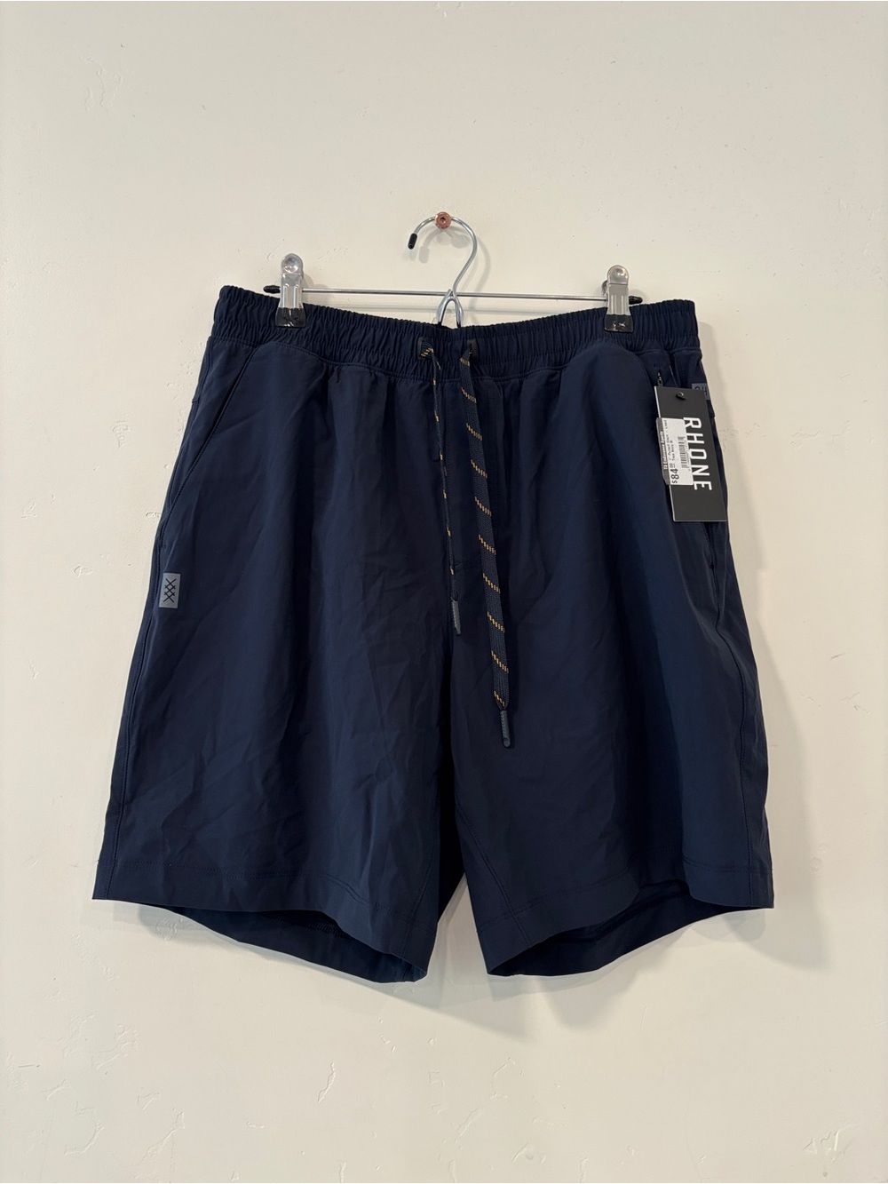 New Rhone Mens Pursuit 7” Lined  Shorts Medium Navy Blue Athletic Gym Stretch